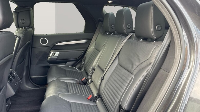 Land Rover Discovery 3.0 D300 R-Dynamic HSE 5dr Auto Diesel Station Wagon